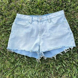 [BLANKNYC] “The Essex” Classic Cut Off Jean Shorts - Size 27